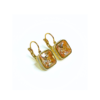 Opera studs